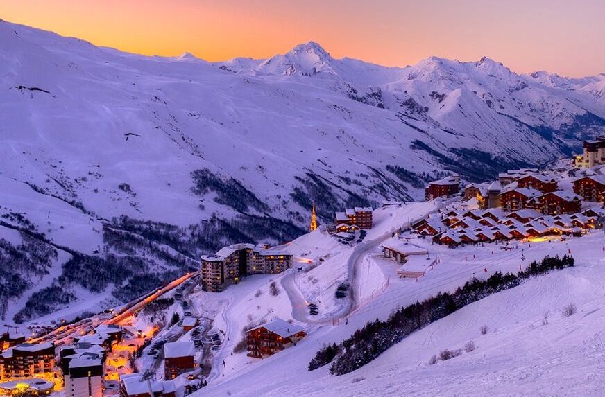 Station de ski, les meuniers, hiver, neige, chalet